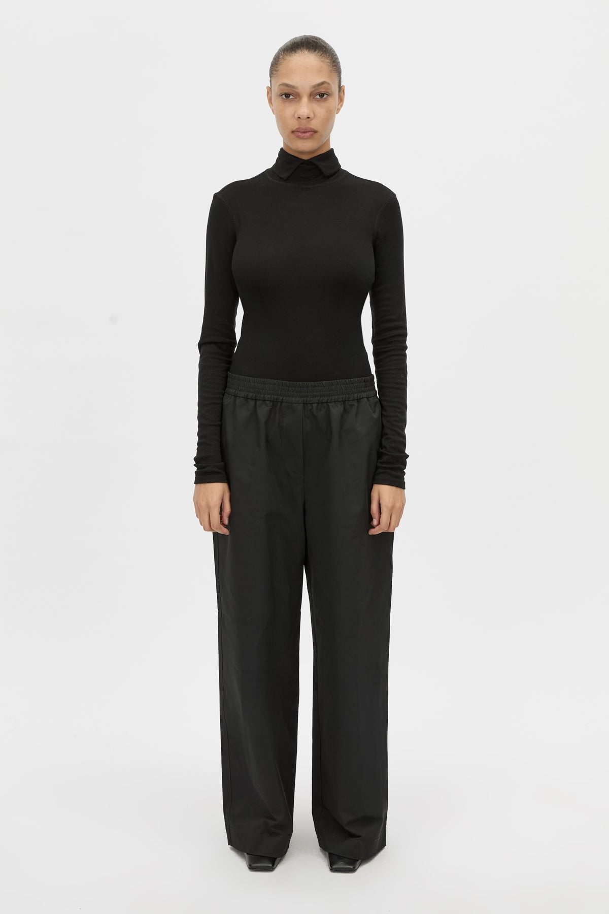 Mahdavi Pant
