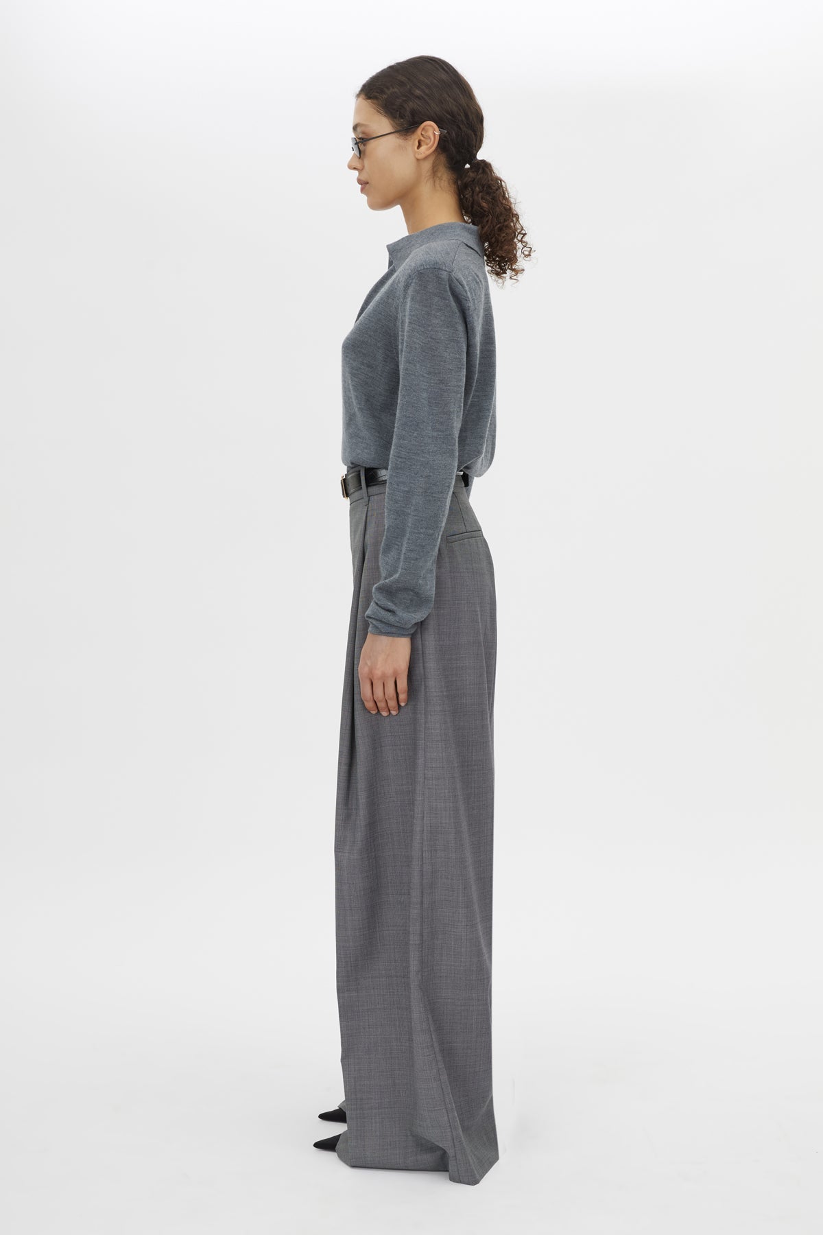 Side view CAMILLA AND MARC Meyer Wide Leg Pant in Charcoal Grey with front pleats.
