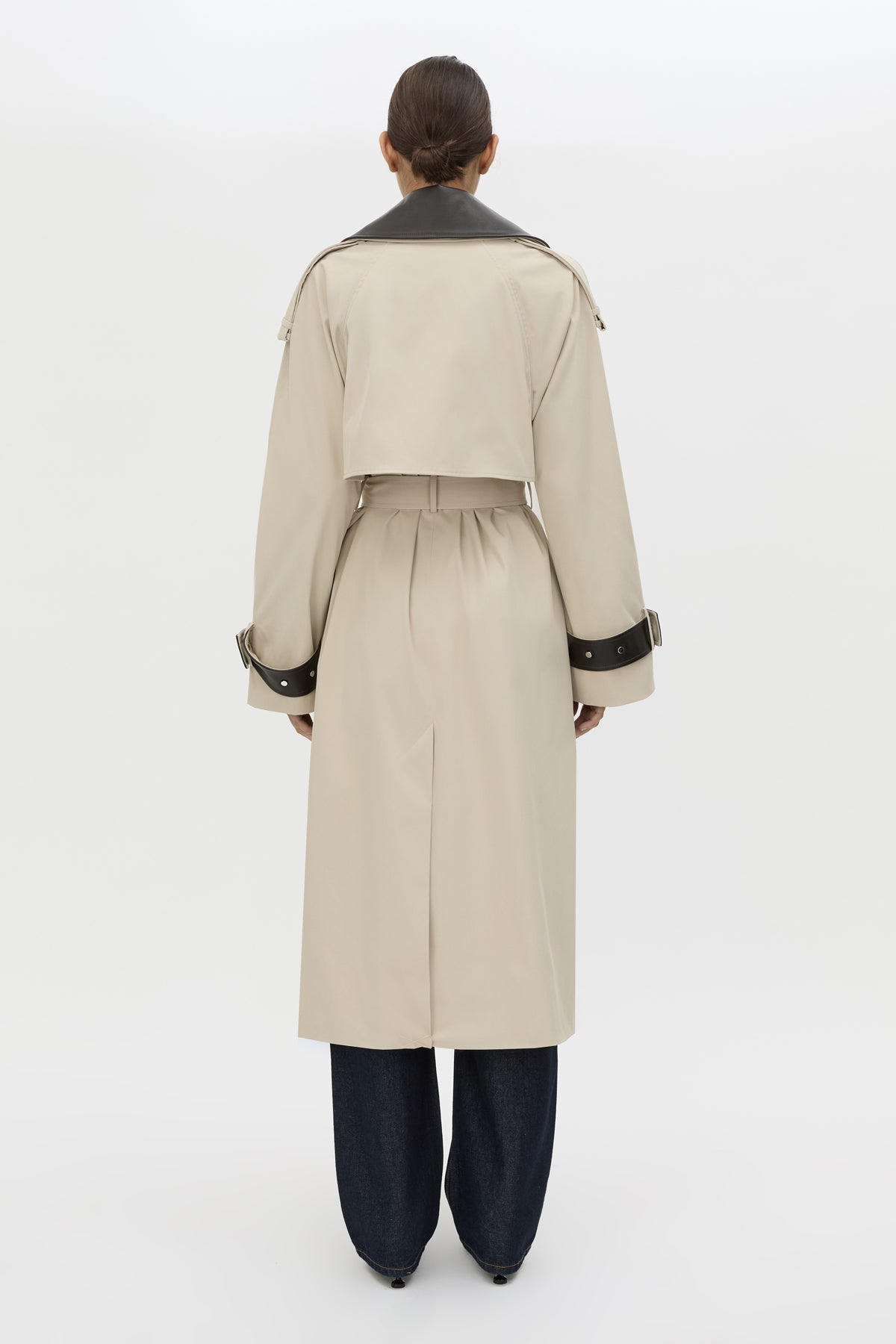 Passage Wide Sleeve Trench