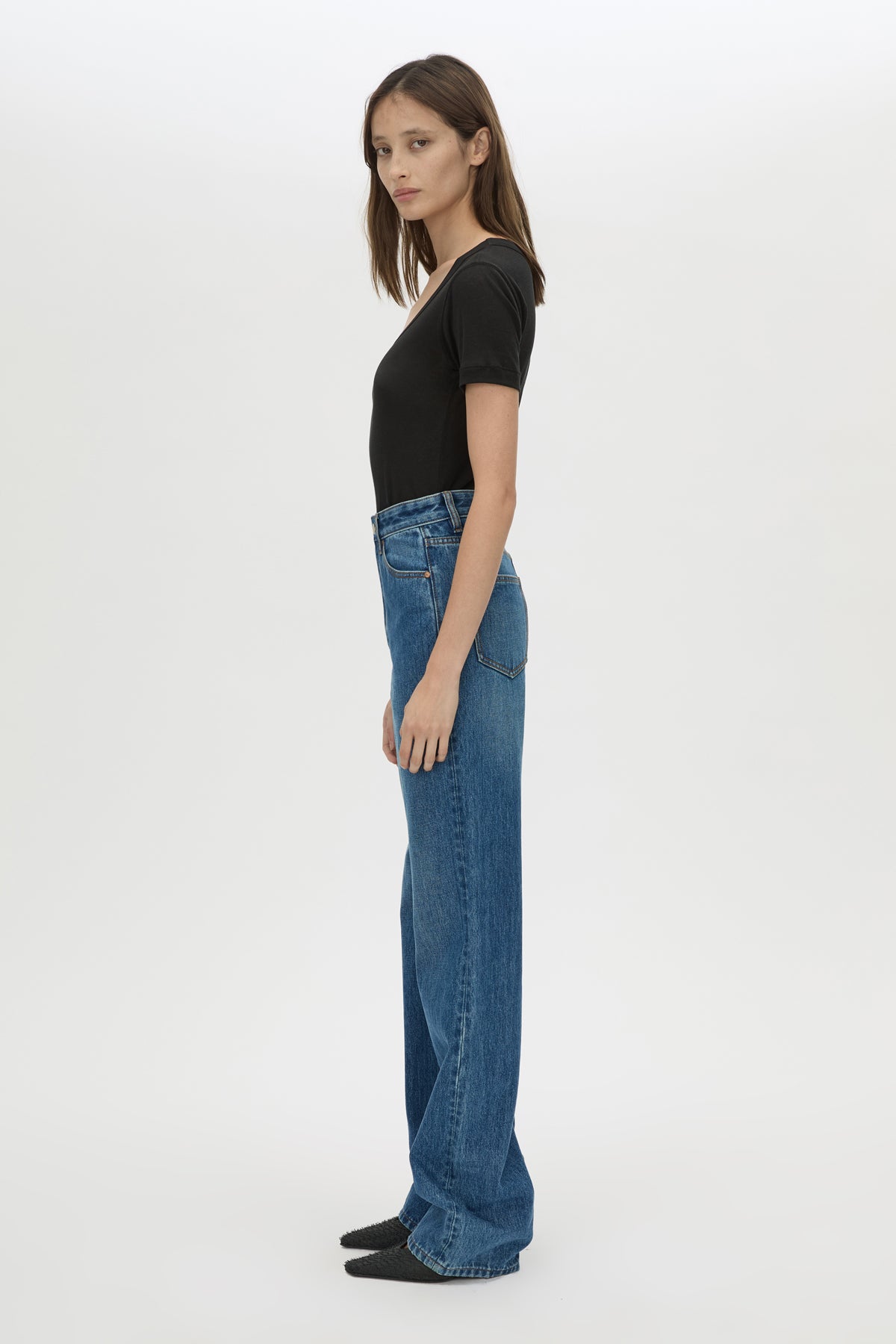 Siona Light Weight Fitted Tee