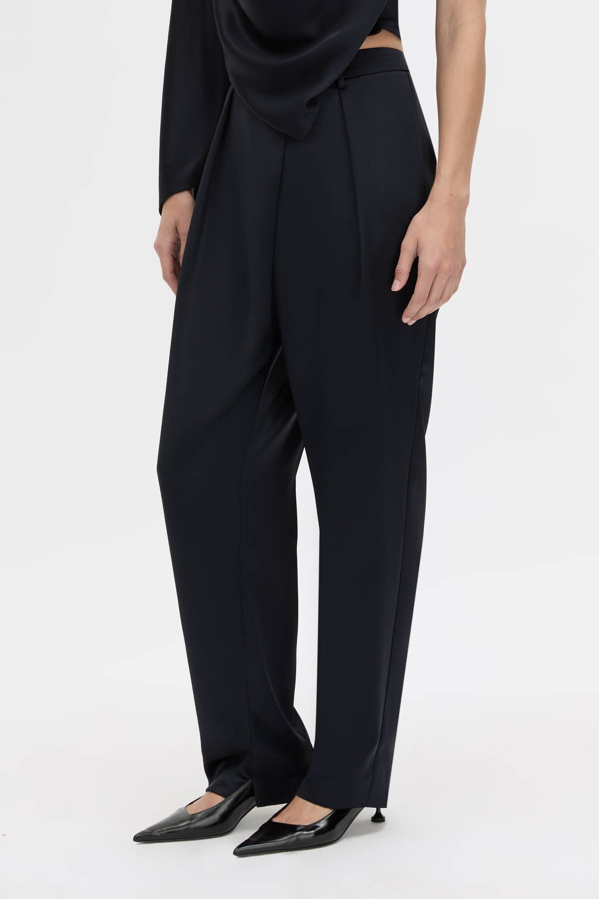 Velin Pant