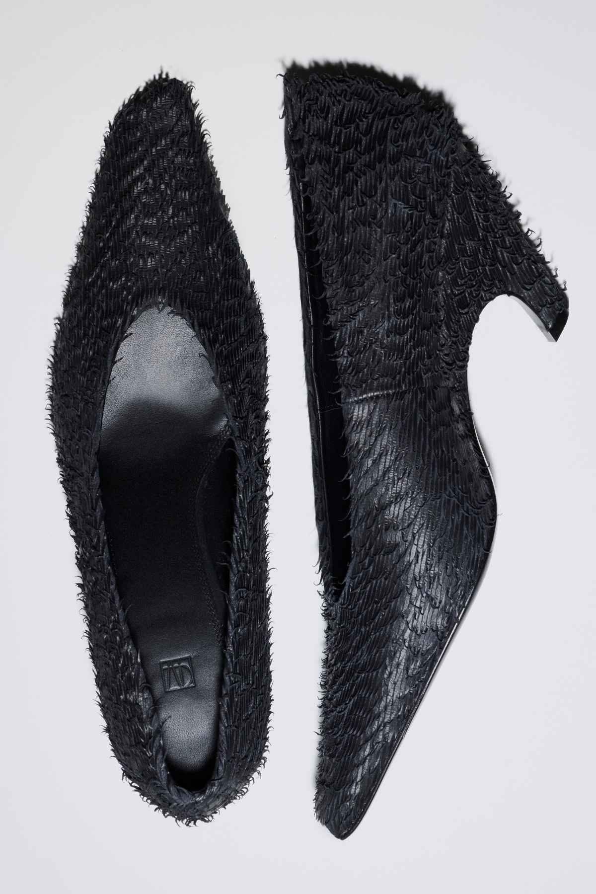 Wave Textured Pump